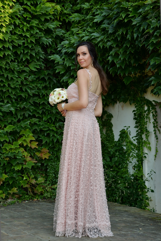 AVINA Paris/robe de mariée rose aux bretelles, dentelle 3D