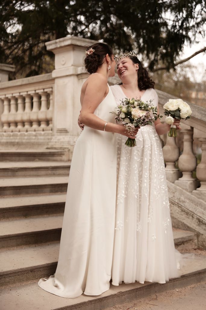 AVINA, Créatrice de robe de mariée Paris, mariage entre deux femmes